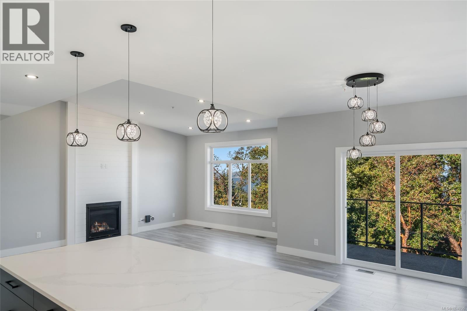 124 HAWK POINT RD - 17