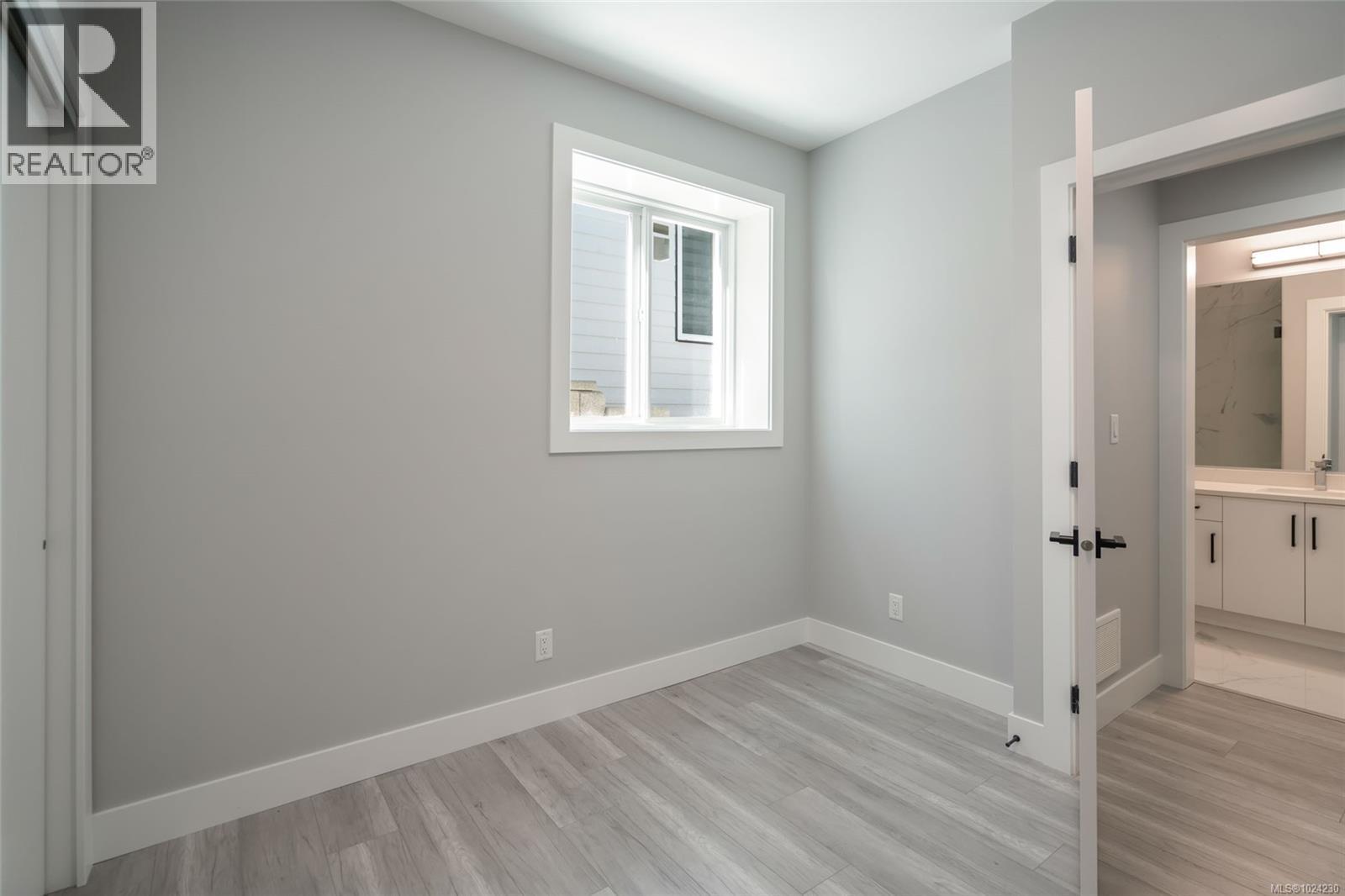 124 HAWK POINT RD - 37