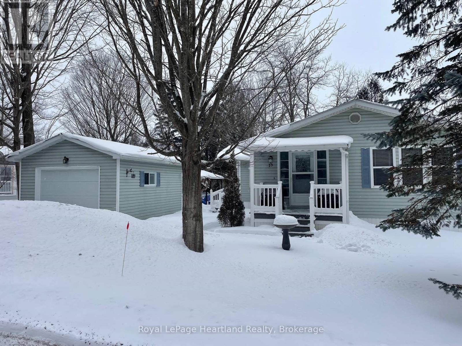 15 HURON LANE - Photo 2 of 41, Ashfield-Colborne-Wawanosh (Colborne), Ontario