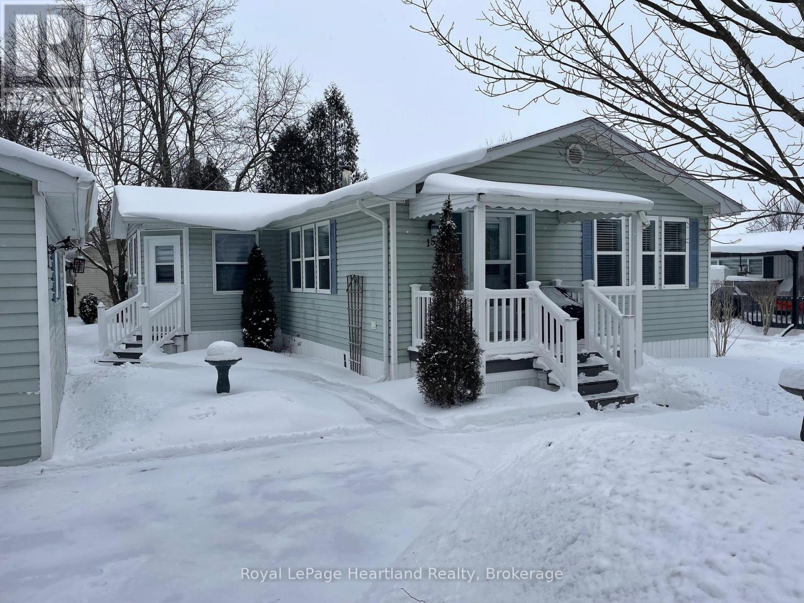 15 HURON LANE - 36