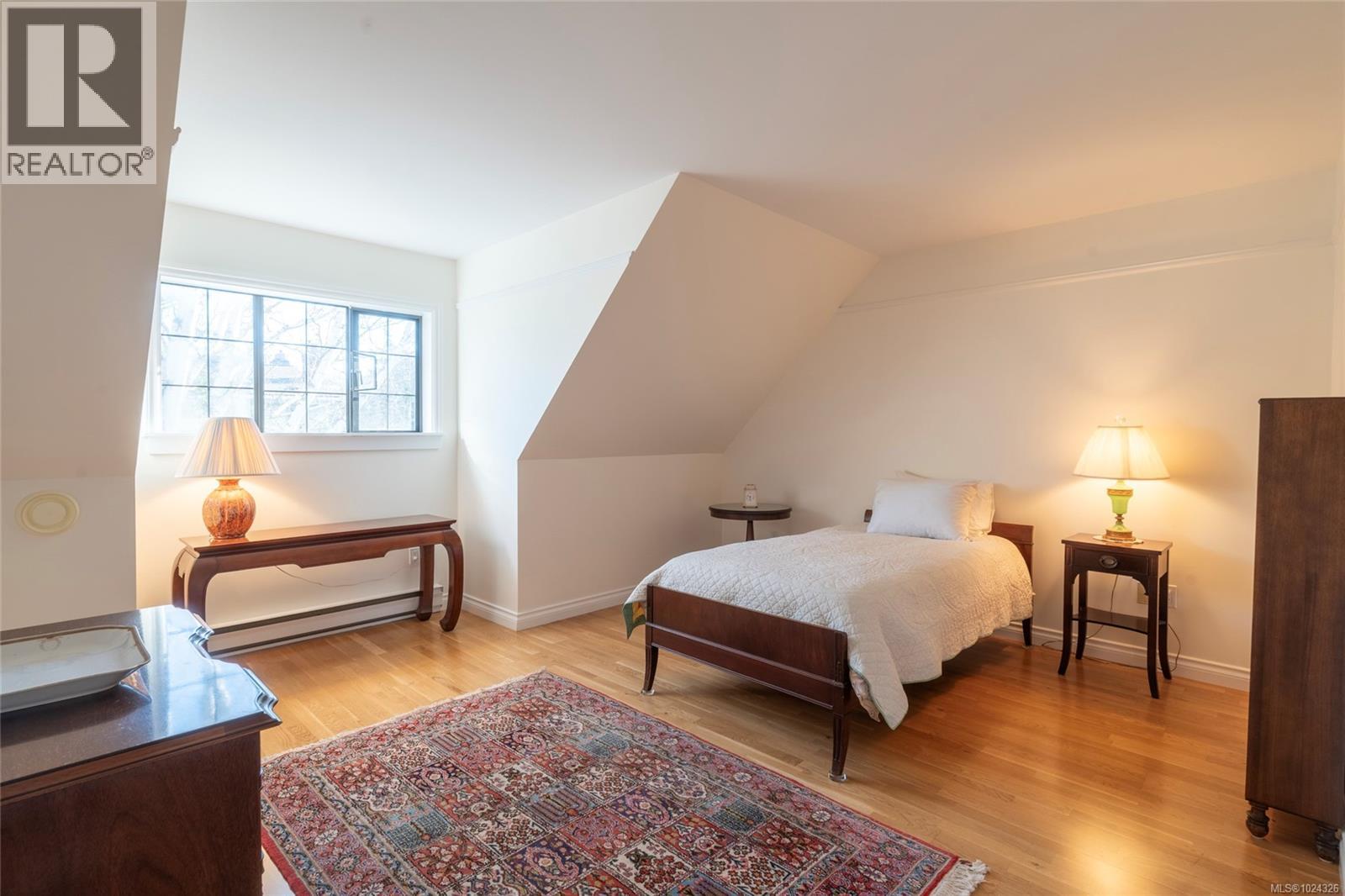 1393 Monterey Ave, Oak Bay