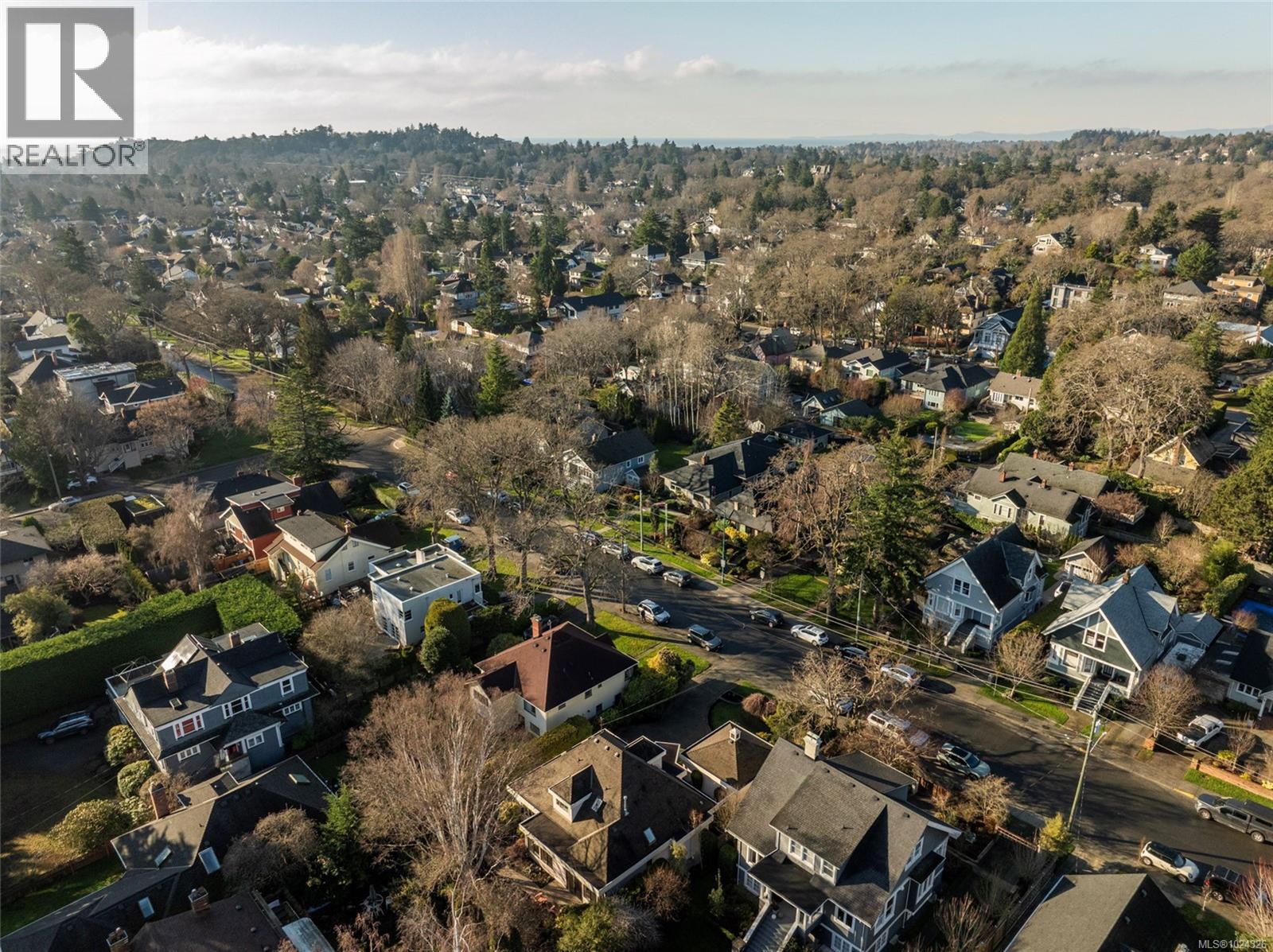 1393 Monterey Ave, Oak Bay