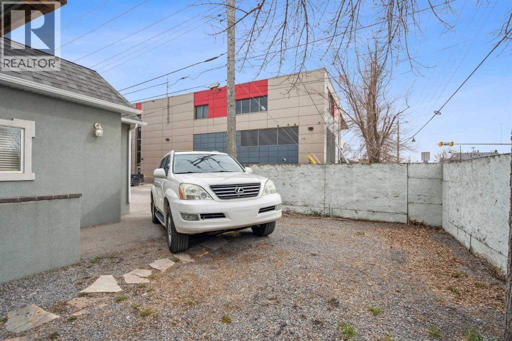 Single Family House for Sale in   Avenue NW Mount Pleasant Calgary 