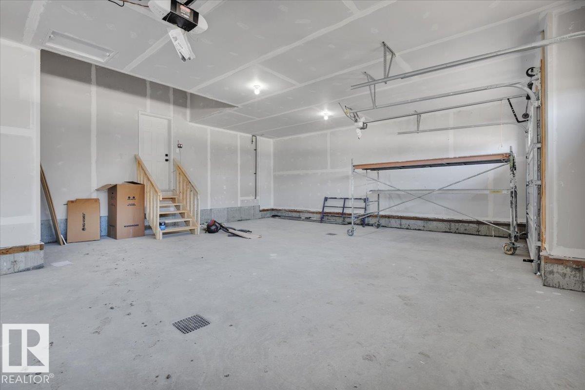 2003 GENESIS LN, Stony Plain