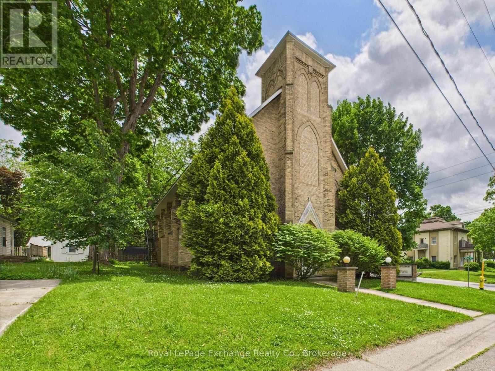 241 CENTRE STREET - Photo 3 of 20, North Huron (Wingham), Ontario