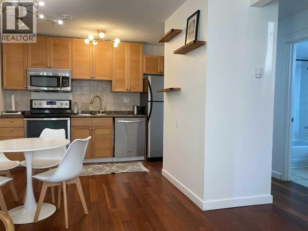 Single Family House for Sale in    Avenue SW Sunalta Calgary 