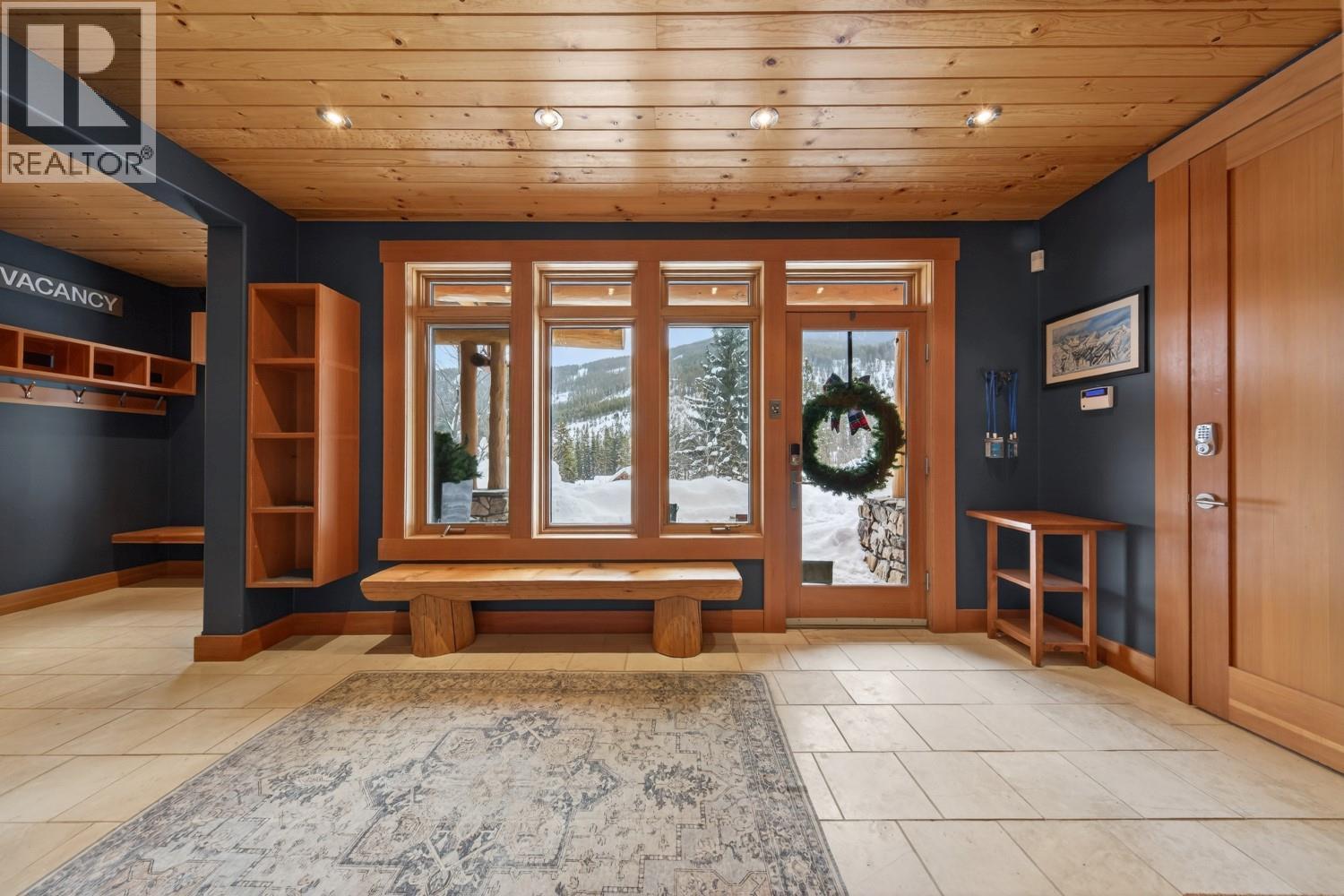 1783 Greywolf Drive, Panorama