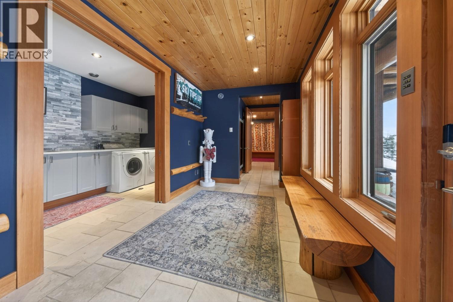 1783 Greywolf Drive, Panorama