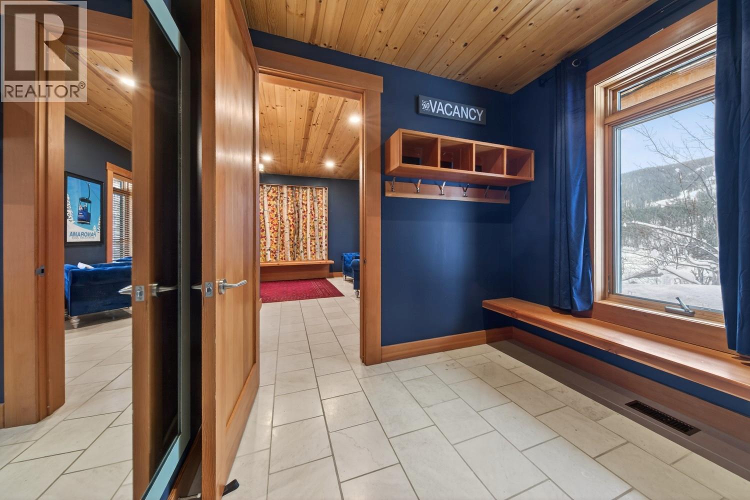 1783 Greywolf Drive, Panorama