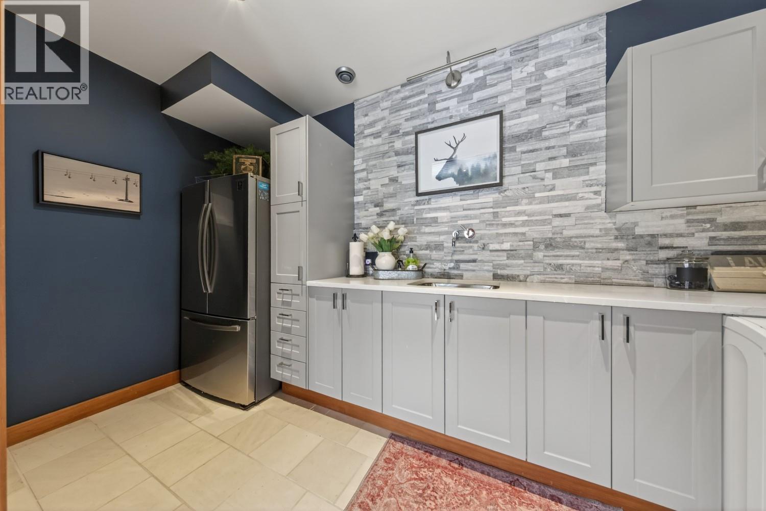 1783 Greywolf Drive, Panorama