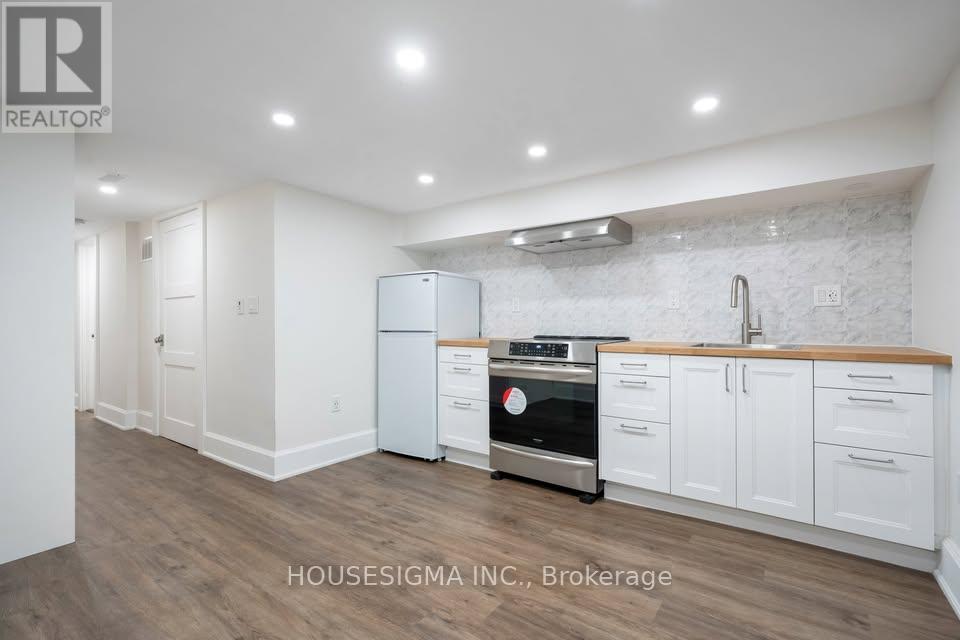 LOWER - 334 RIVERDALE AVENUE - Photo 2 of 9, Toronto (Blake-Jones), Ontario