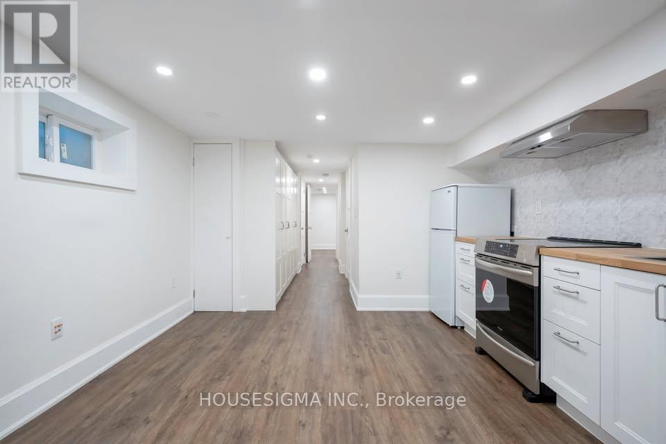 LOWER - 334 RIVERDALE AVENUE - Photo 4 of 9, Toronto (Blake-Jones), Ontario