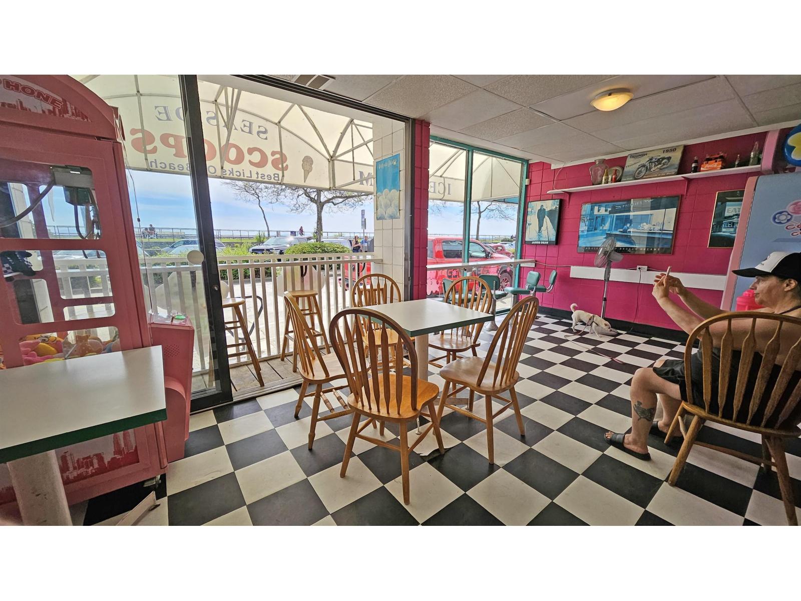 14893 MARINE DRIVE, White Rock