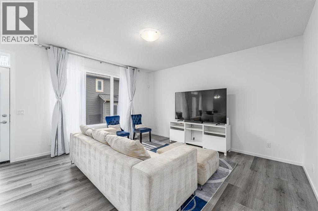 Single Family House for Sale in  Cityline Mount NE Cityscape Calgary 