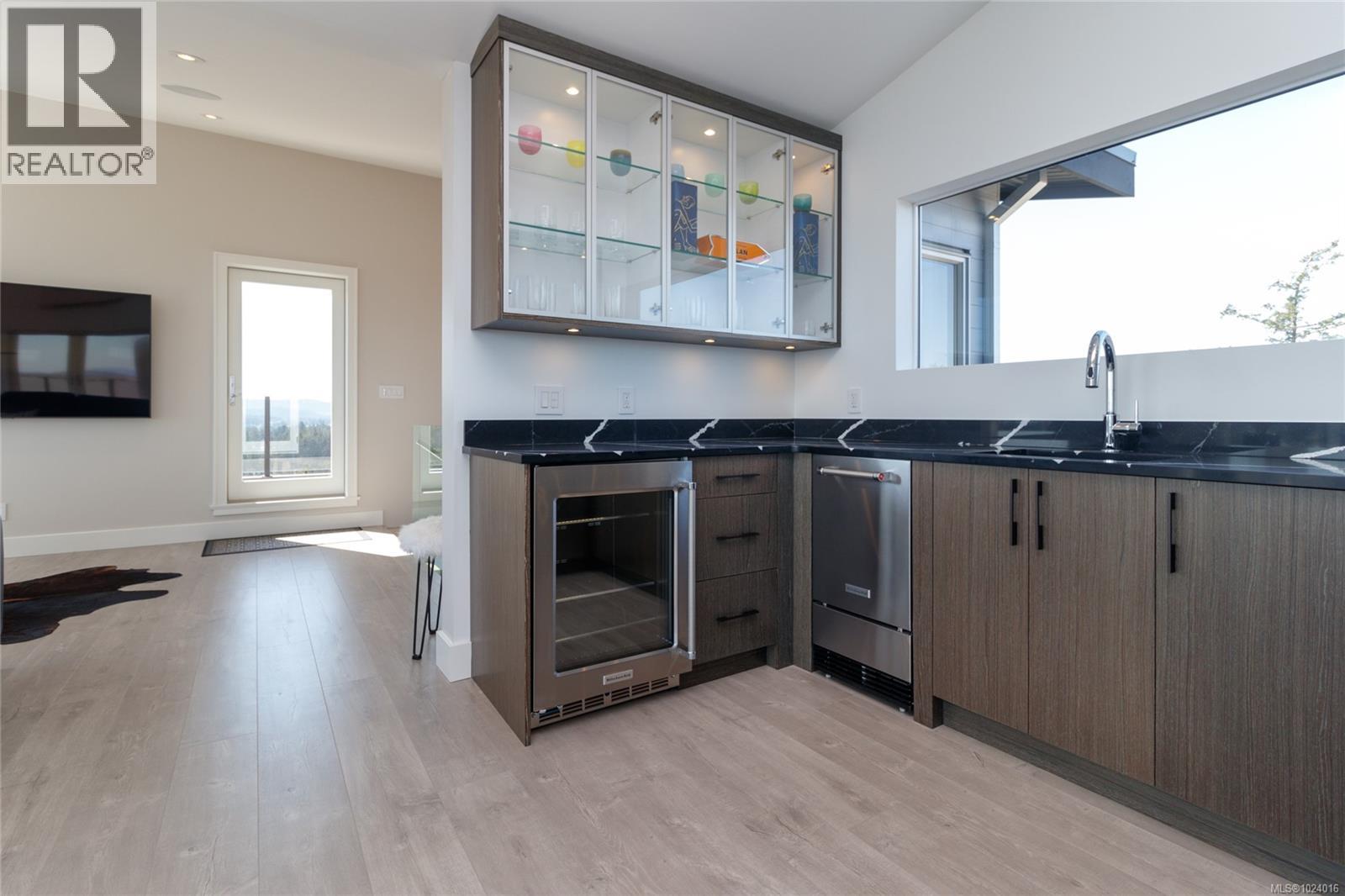 2713 Goldstone Hts, Langford