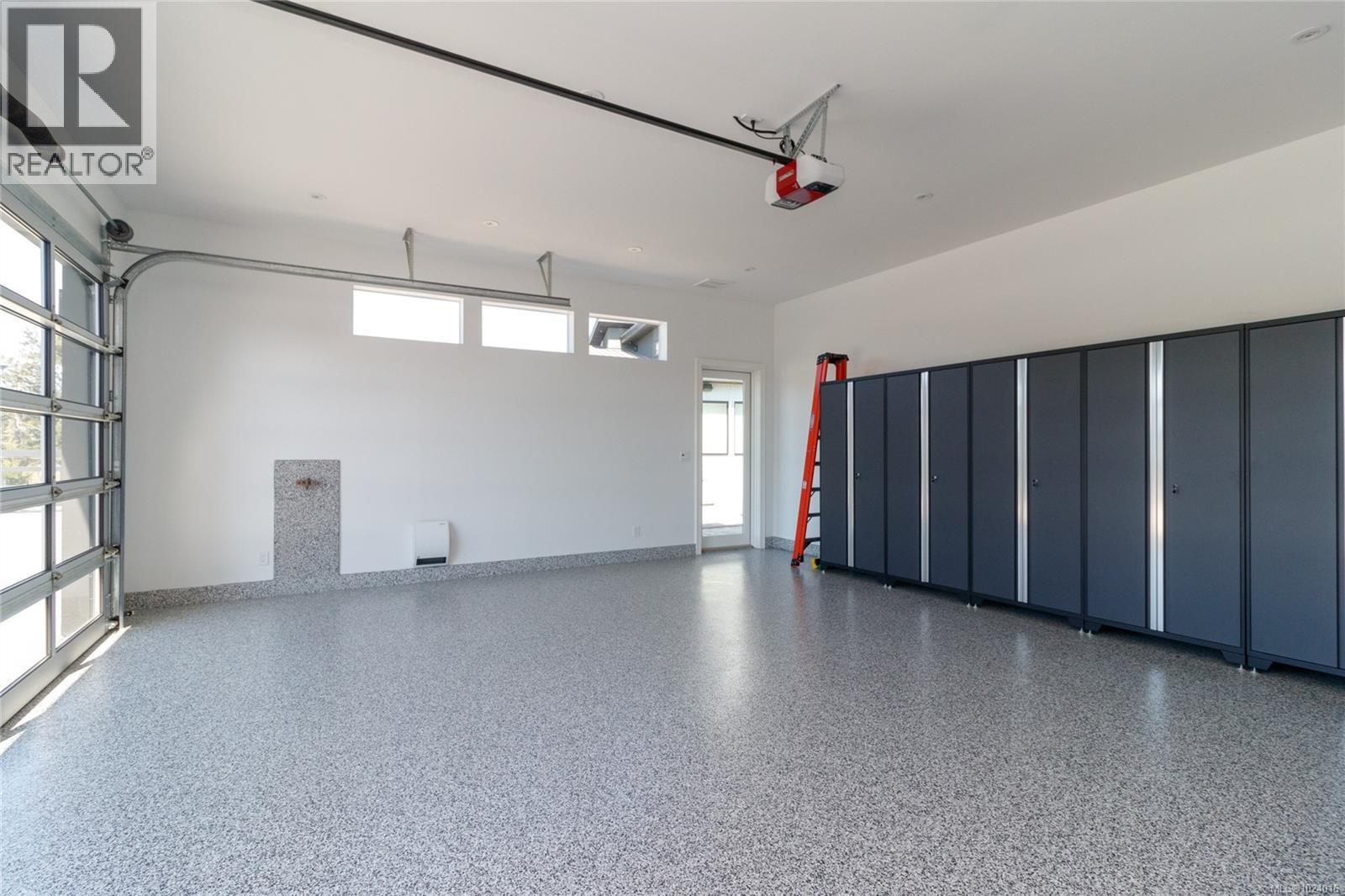 2713 Goldstone Hts, Langford