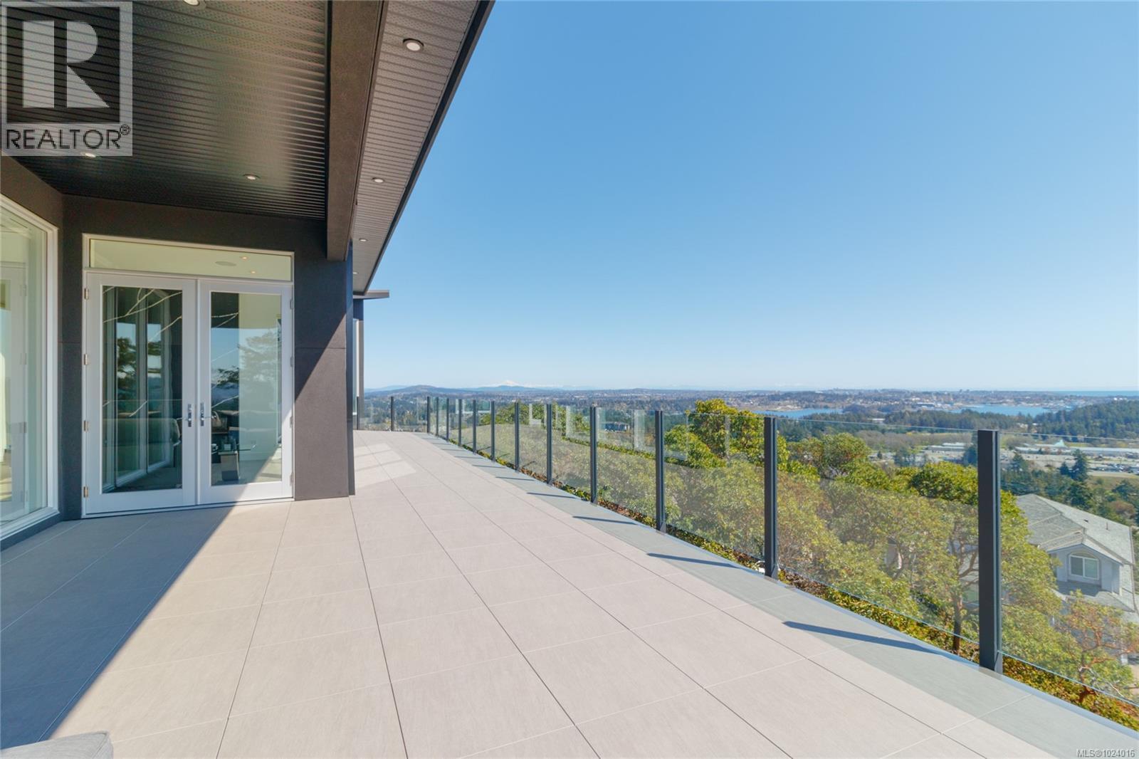 2713 Goldstone Hts, Langford