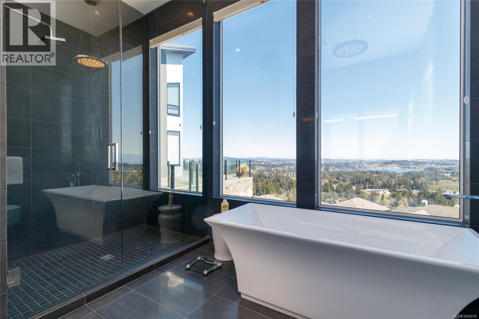 2713 Goldstone Hts, Langford