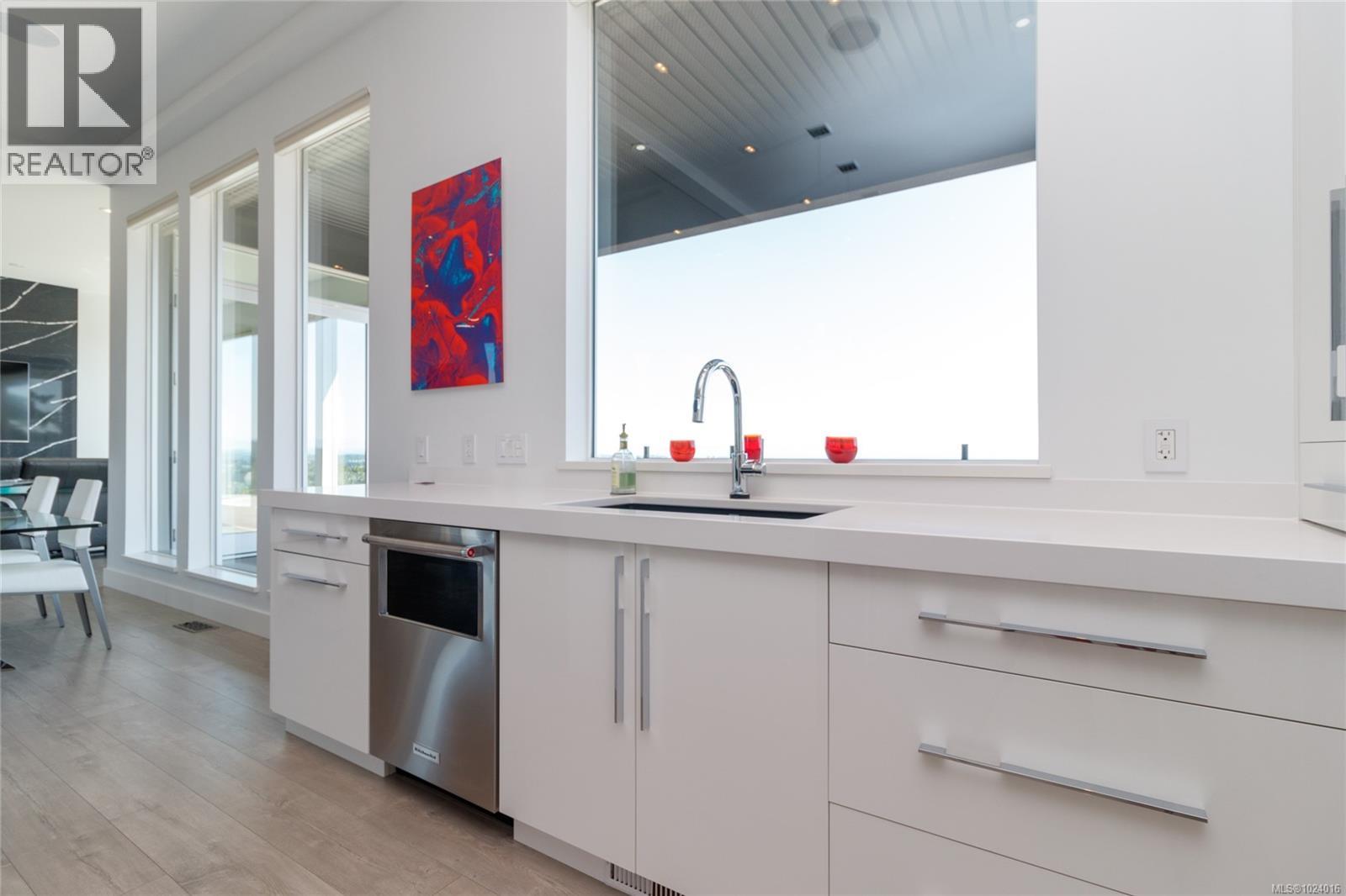 2713 Goldstone Hts, Langford