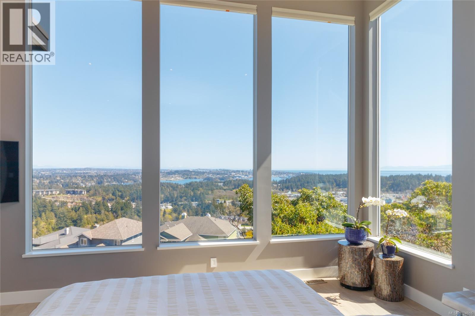 2713 Goldstone Hts, Langford