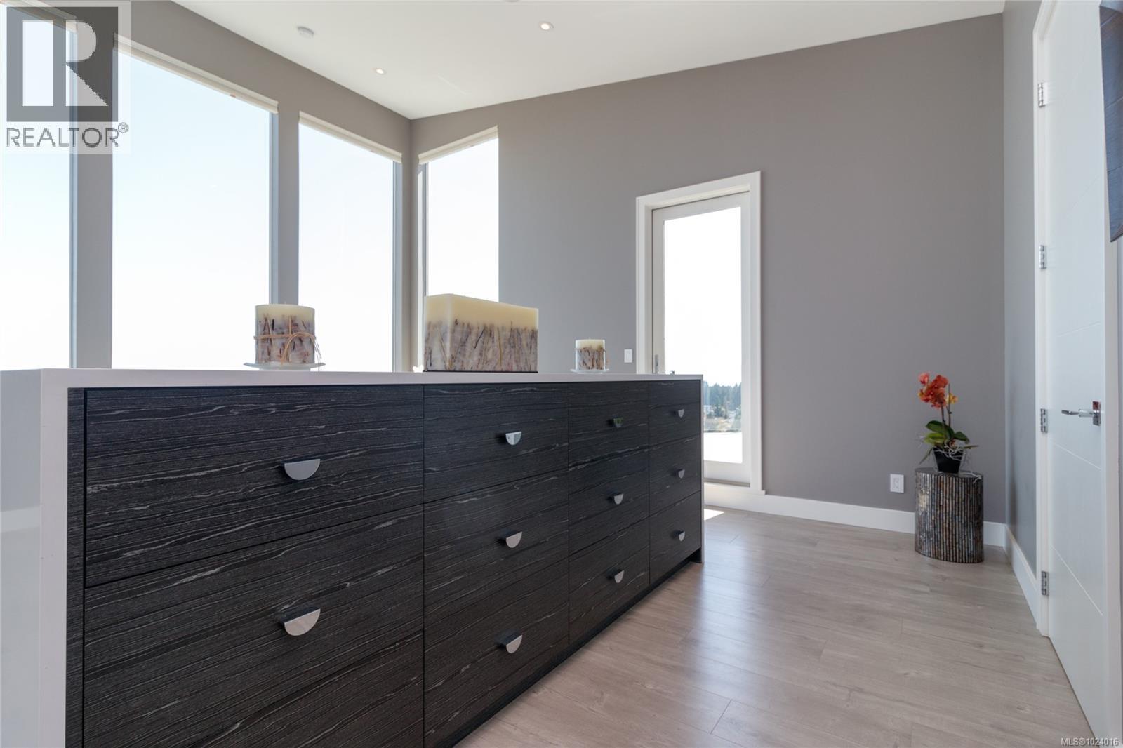 2713 Goldstone Hts, Langford