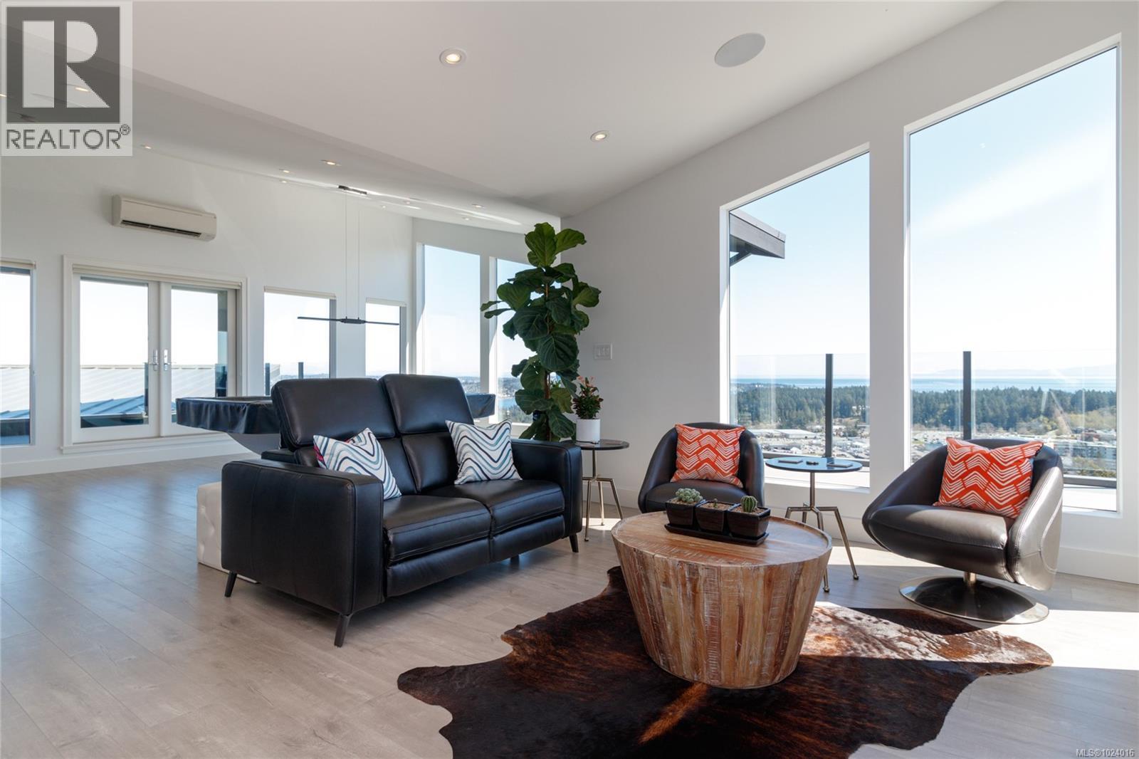 2713 Goldstone Hts, Langford