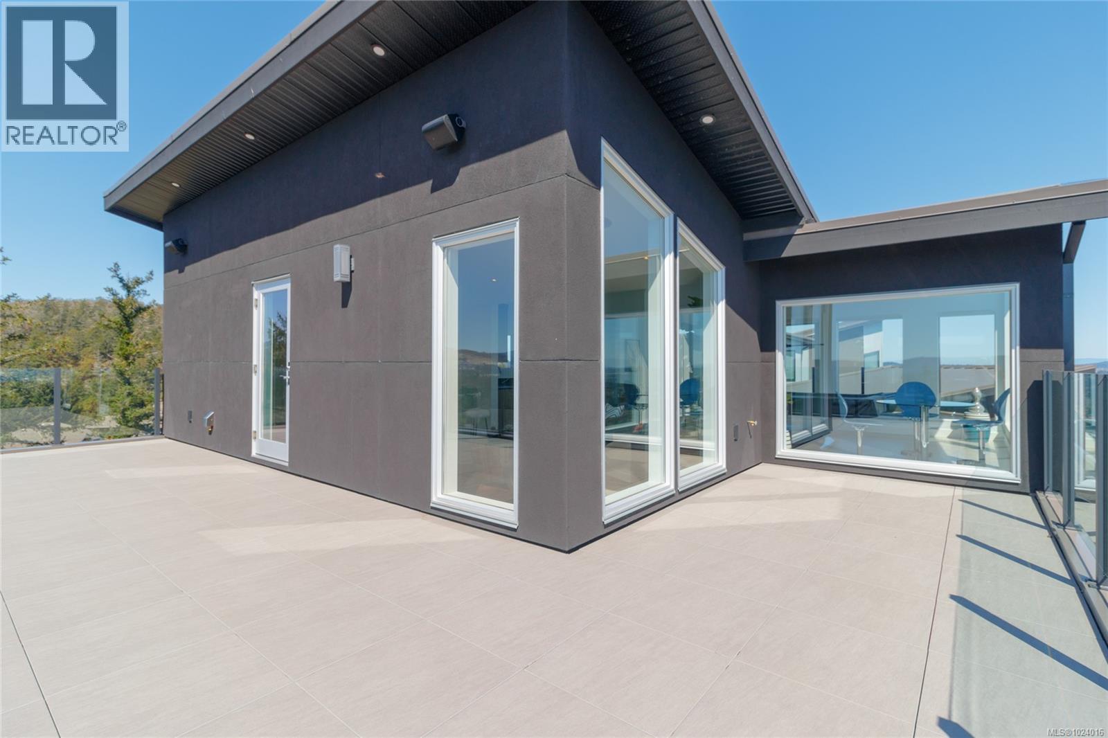 2713 Goldstone Hts, Langford