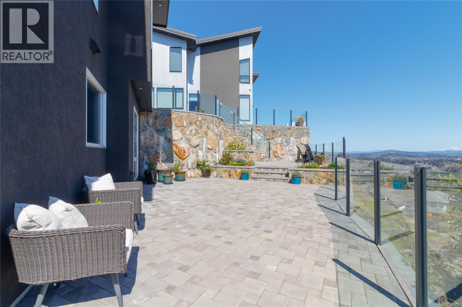 2713 Goldstone Hts, Langford