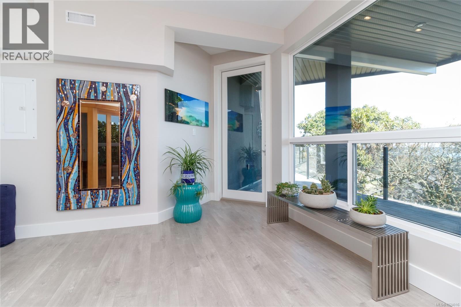 2713 Goldstone Hts, Langford