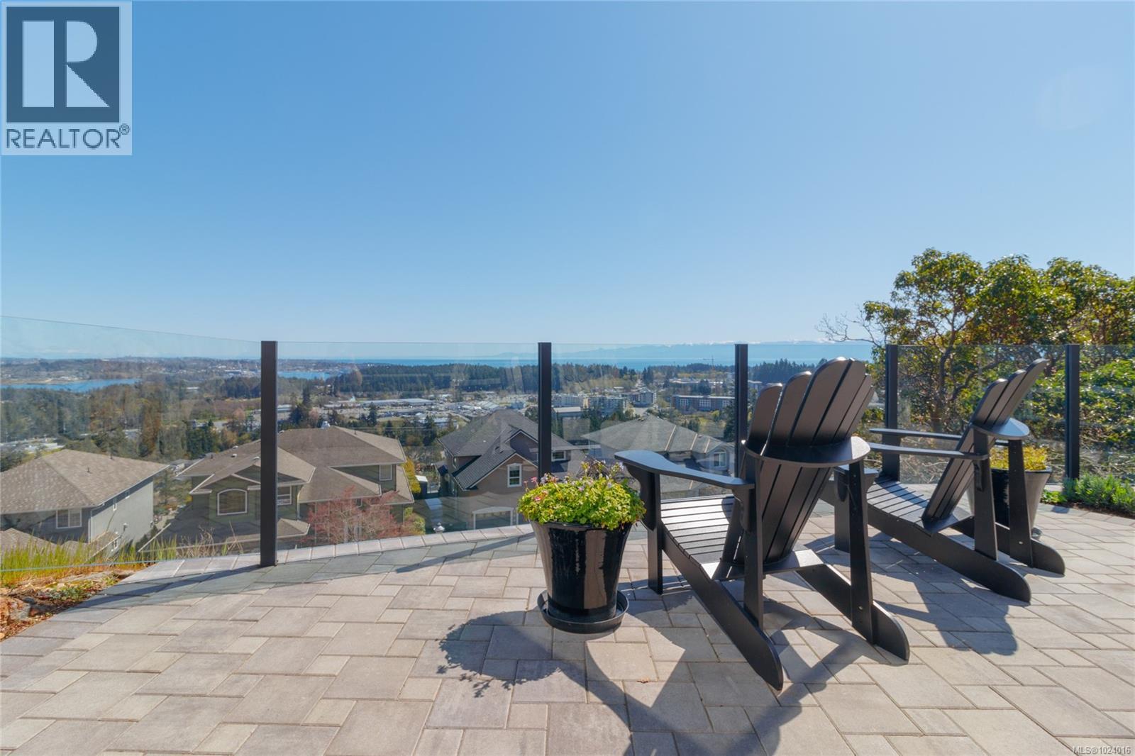 2713 Goldstone Hts, Langford