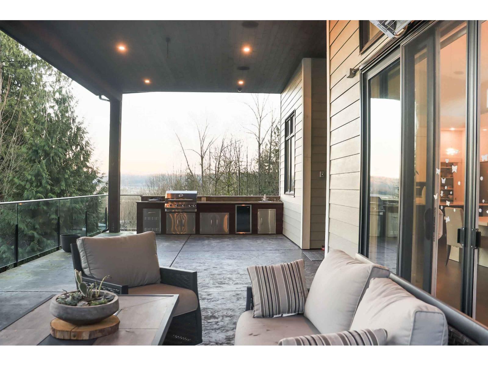 8211 264 STREET, Langley