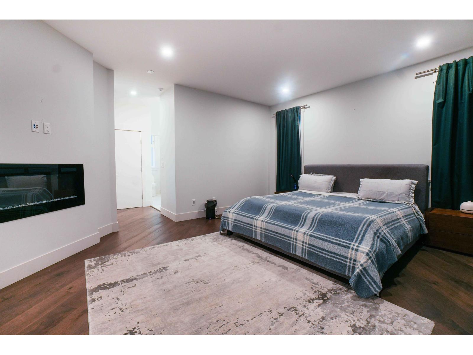 8211 264 STREET, Langley