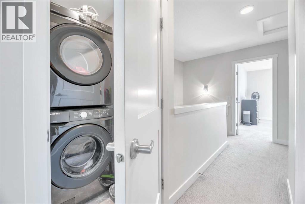 Single Family House for Sale in  Wolf Hollow Park SE Wolf Willow Calgary 