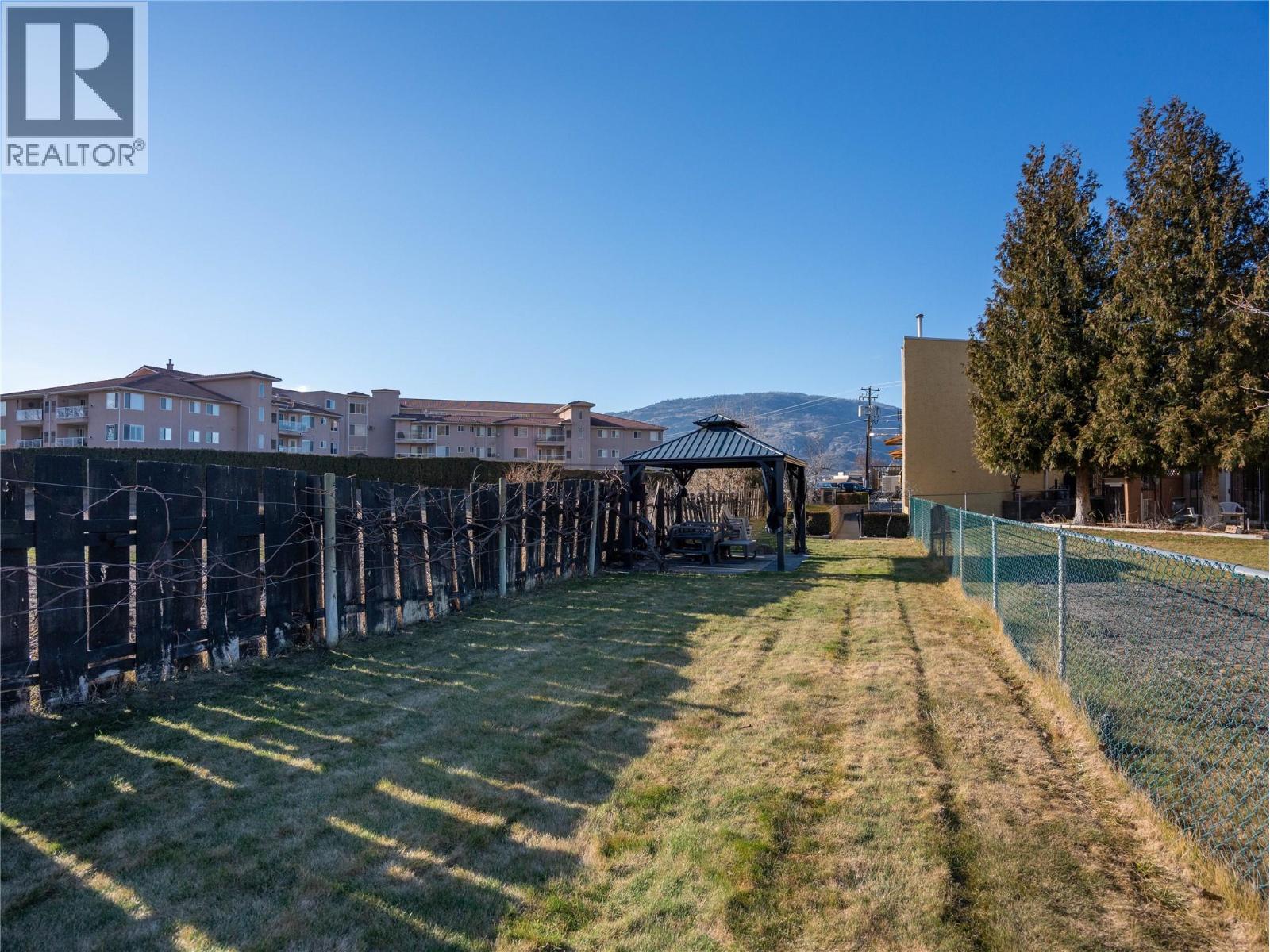 #3 6811 Cottonwood Drive - 26
