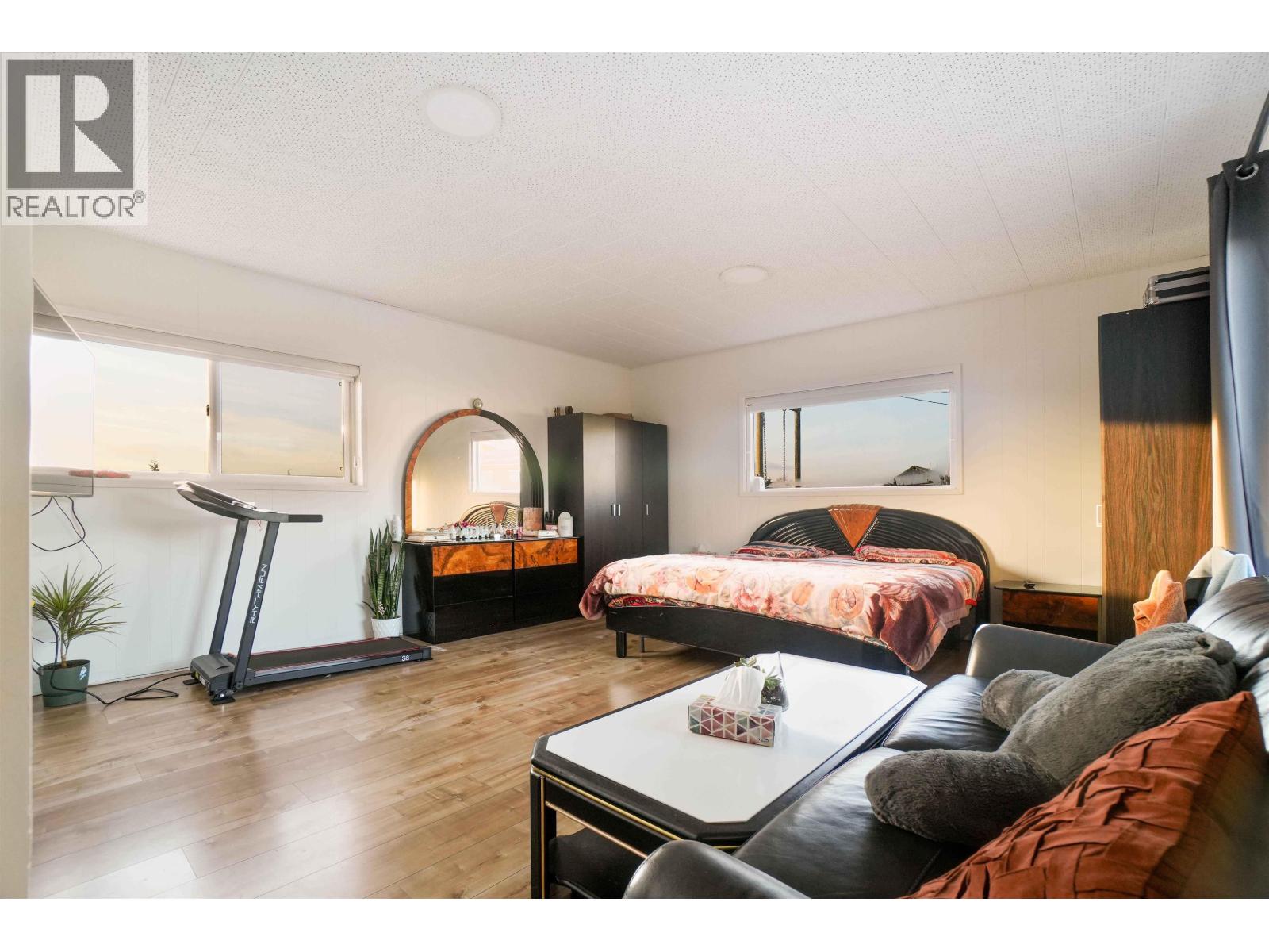 10641 LADNER TRUNK Road, Delta