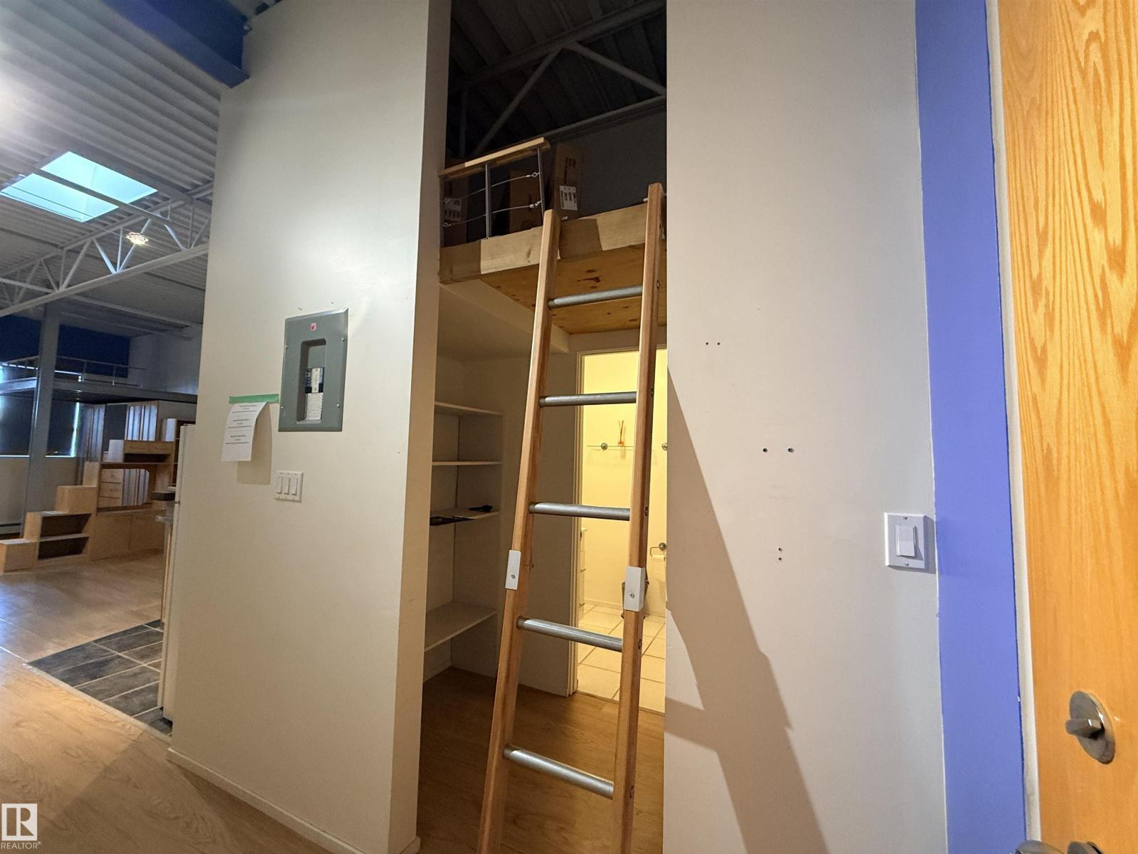 #310 10355 105 ST NW - Photo 3 of 27, Edmonton, Alberta