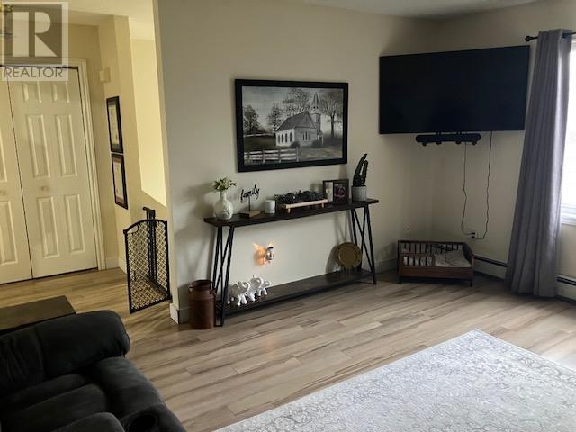 366 ST. PETERS ROAD - 6