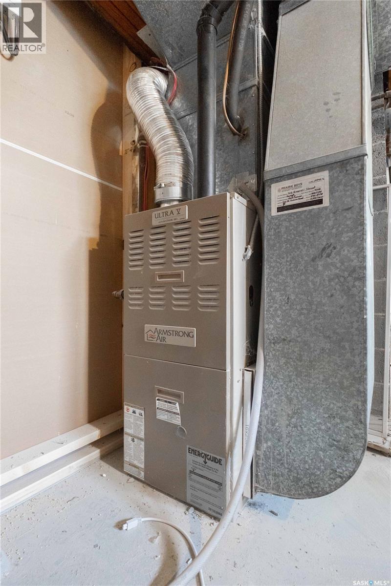 Single Family House Bungalow for Sale in  Empress STREET Regina 