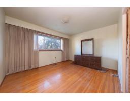 13817 Berg Road, Surrey, BC V3R5L2 Photo 11