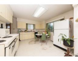 13817 Berg Road, Surrey, BC V3R5L2 Photo 8