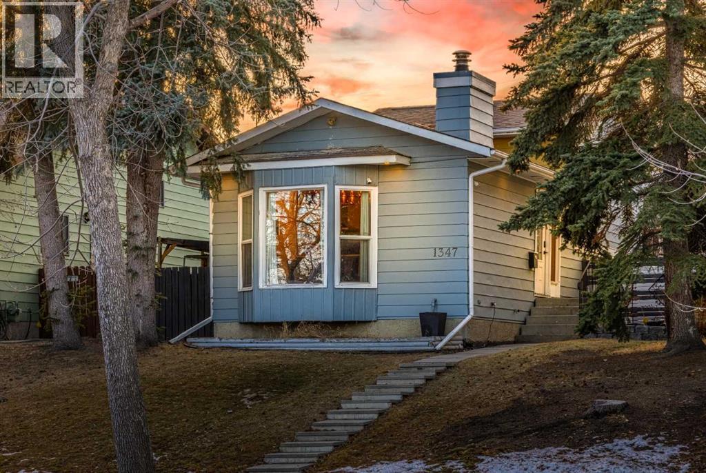 1347 Berkley Drive NW, Calgary, Alberta