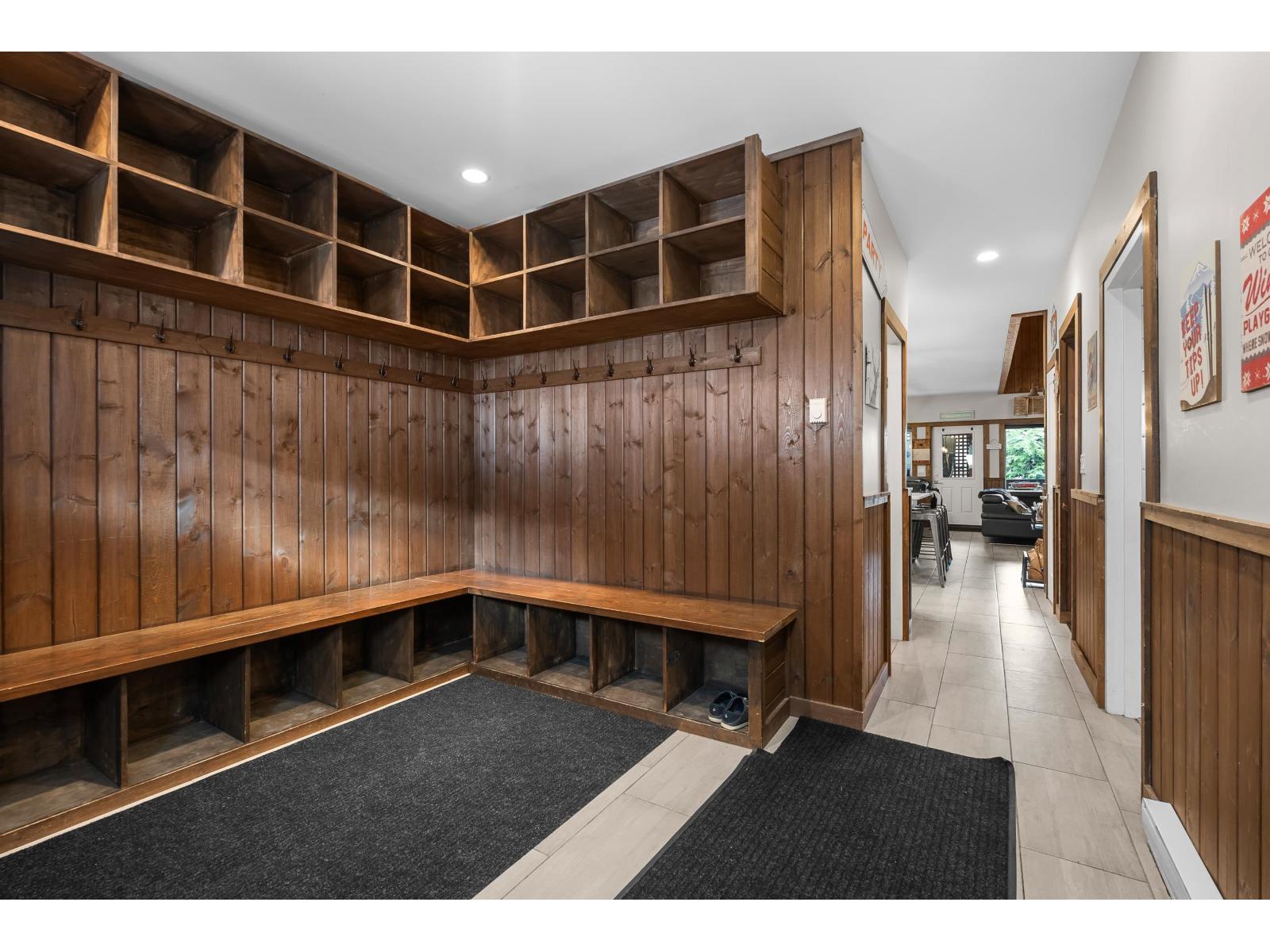 1 20921 SNOWFLAKE CRESCENT, Mission