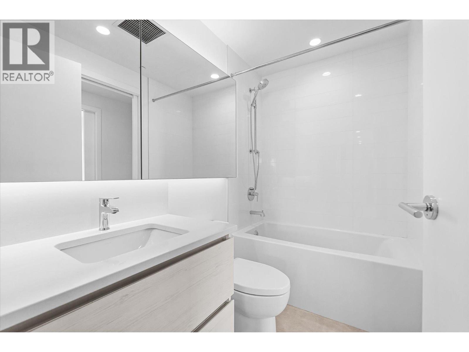 3307 1626 Water Street, Kelowna