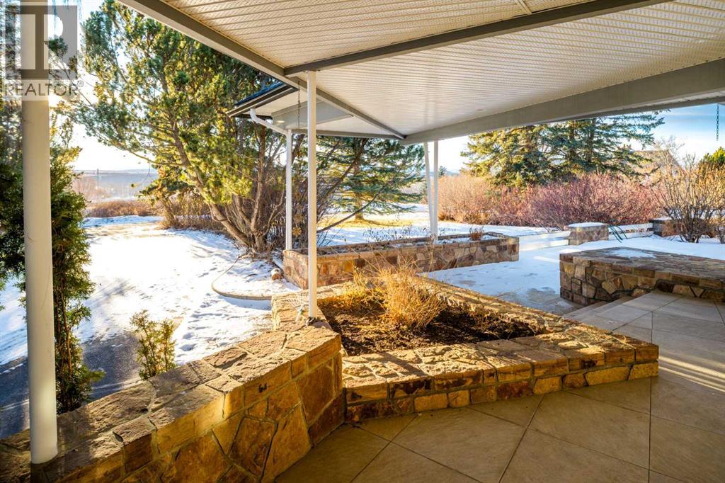 187 SLOPEVIEW DRIVE SW - 32