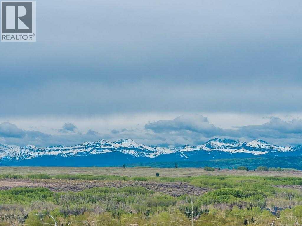 Single Family House Bungalow for Sale in  Slopeview Drive SW Springbank Hill Calgary 