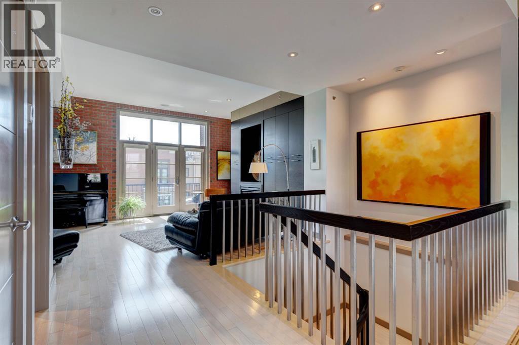 Single Family House for Sale in  Aspen Meadows Hill SW Aspen Woods Calgary 