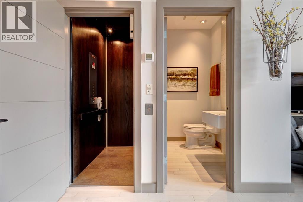 Single Family House for Sale in  Aspen Meadows Hill SW Aspen Woods Calgary 