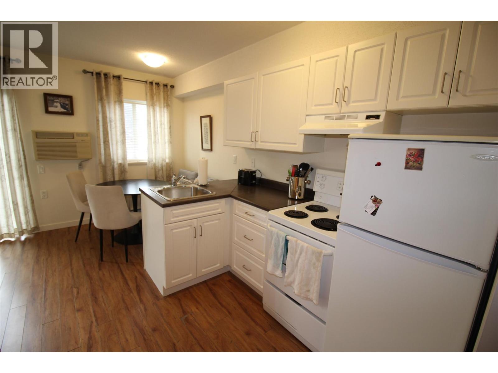 375 CHERRY Avenue Unit# 407, Kamloops