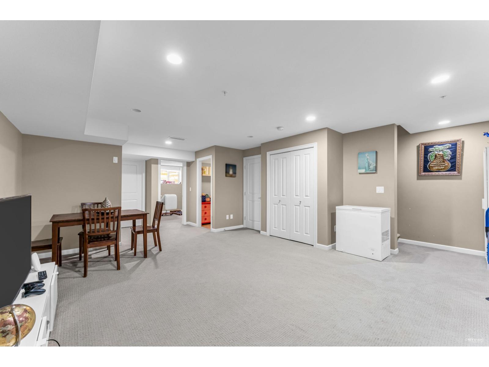 6940 208A STREET, Langley