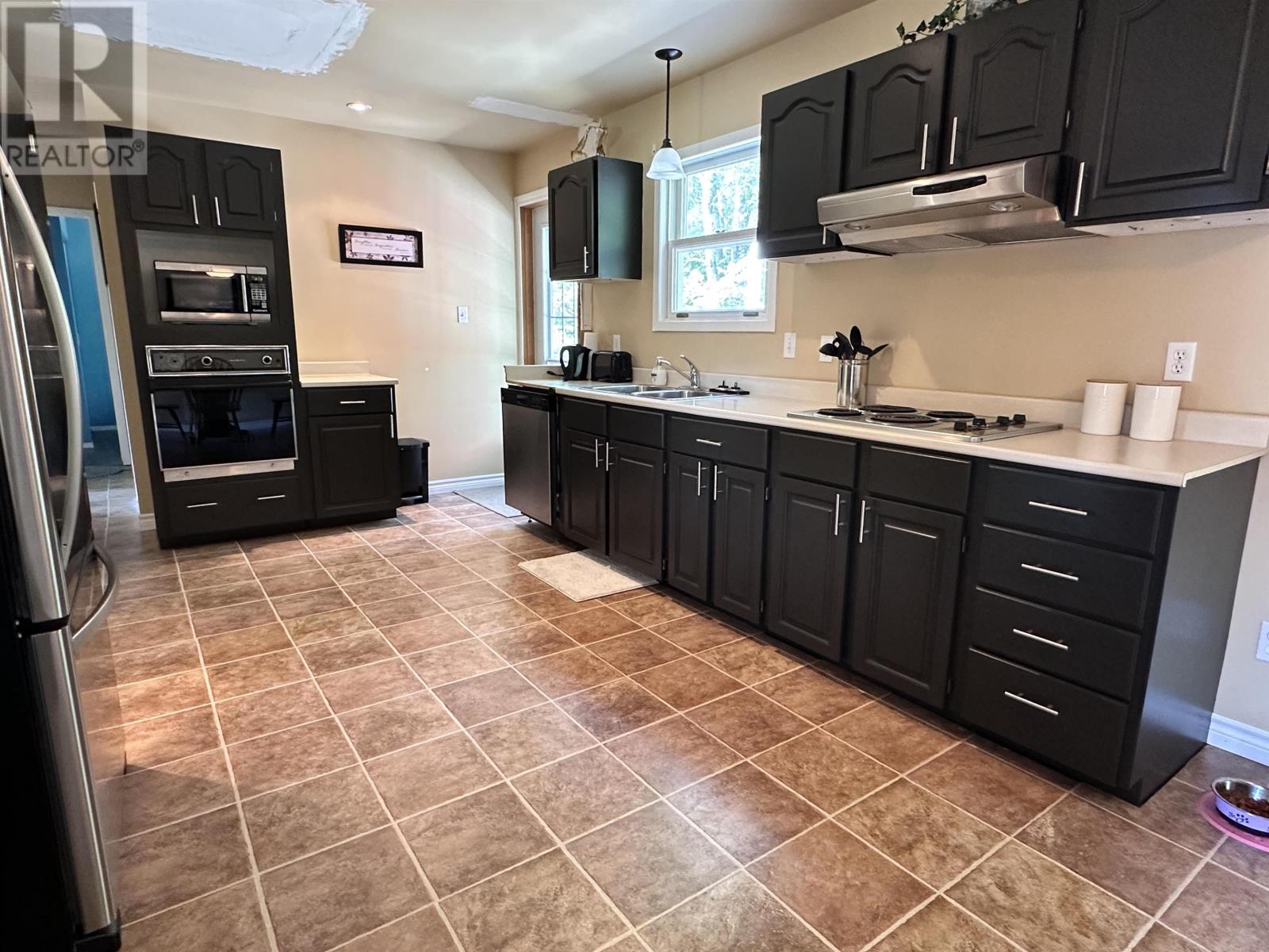 Property 3 of 25 of 41 JAMES Street